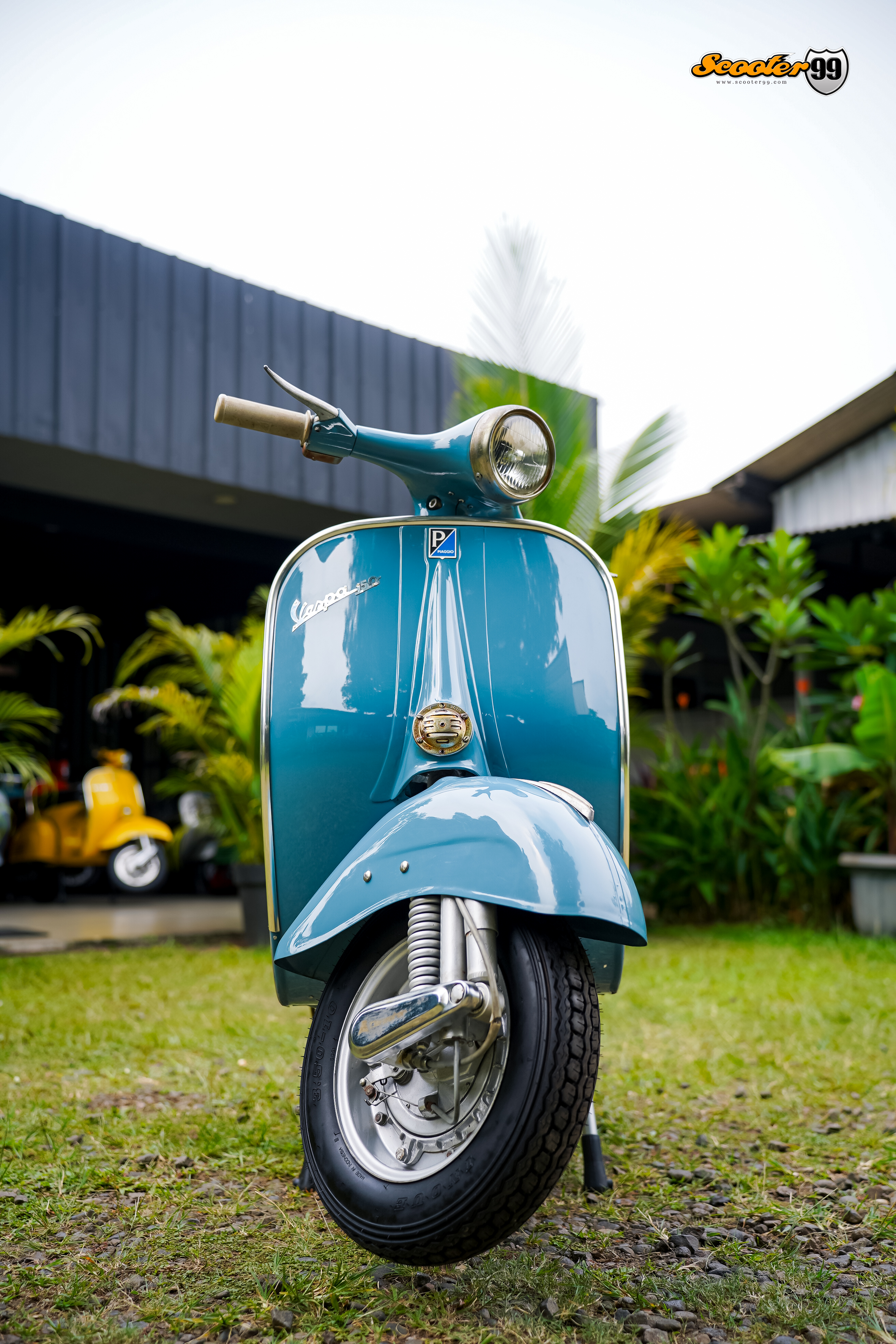 Close-up Veglia speedometer on Vespa 150 Medium Blue